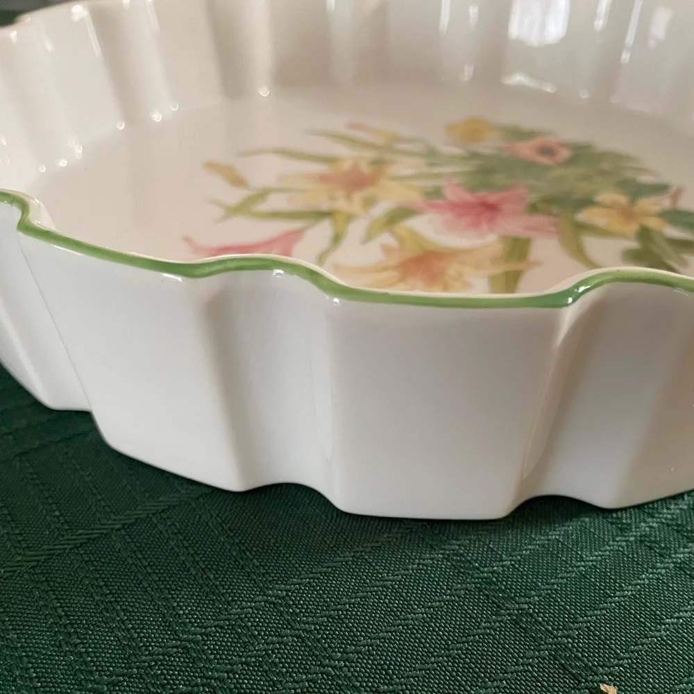 Shafford Jade Lily vintage quiche dish